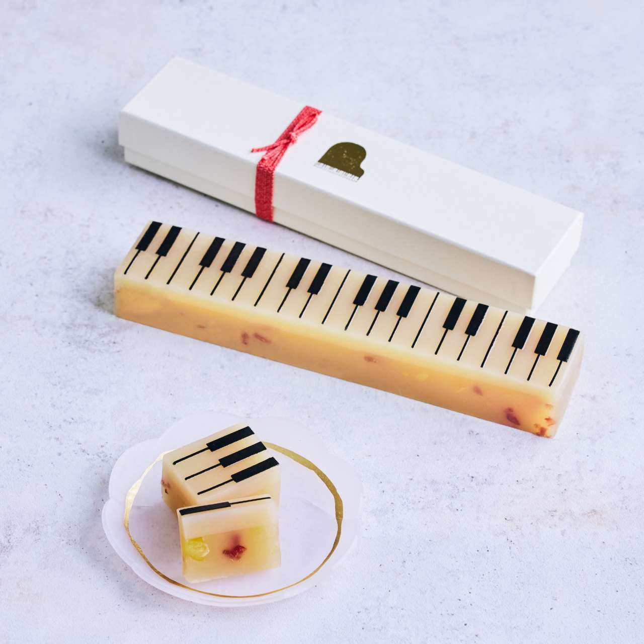 別府湾SA下り線でも買える福岡土産🎀別府湾サービスエリア 下り線 大分方面 売店では 大分土産だけでなく、 福岡土産のお取り扱いもございます✨️「やまや」、「福さ屋」の めんたいこをはじめ、 ・ひよ子 ・筑紫餅 ・めんマヨプレッツェル ・コチュジャン明太