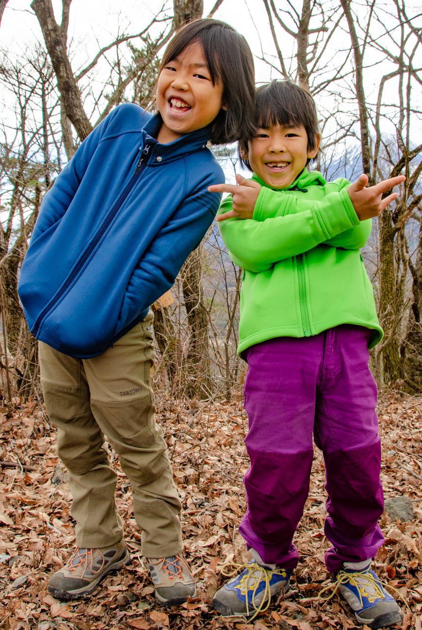 春キャンプの服装はコレ！女性が惚れる、頼れるメンズのキャンプコーデ - AUENオーエン旧DCOLLECTION-30代・40代・50代からのメンズファッション通販 AUEN