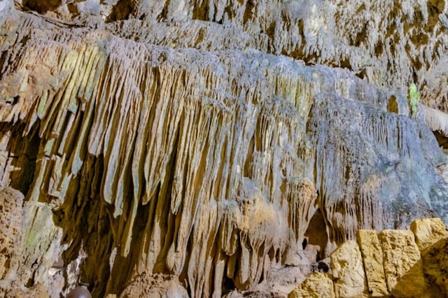 伊原間サビチ鍾乳洞沖縄 コーラルテラス石垣島