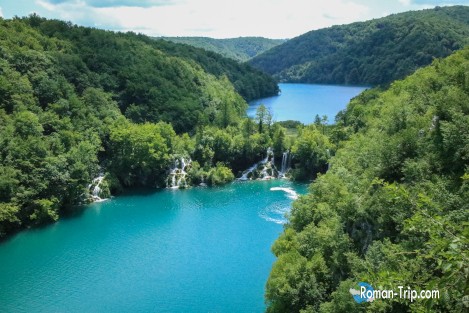 プリトヴィッツェ国立公園＆ラストケ村 英語ドライバー混載車日帰りツアーベストクロアチア
