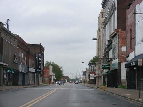 治安が悪すぎて車から降りられない！ 「ルート66」巡りでもっとも危険なイリノイとミズーリの州境のヤバさとは ルート66旅_08AUTOMESSE WEB オートメッセウェブ〜クルマを文化する