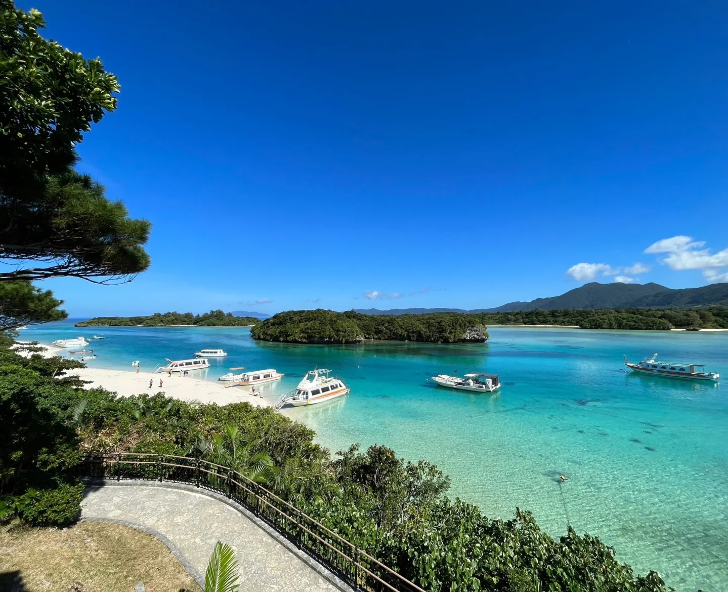 沖縄旅行 石垣島の川平湾はほんとに絶景だった！今日は何色？どんな色