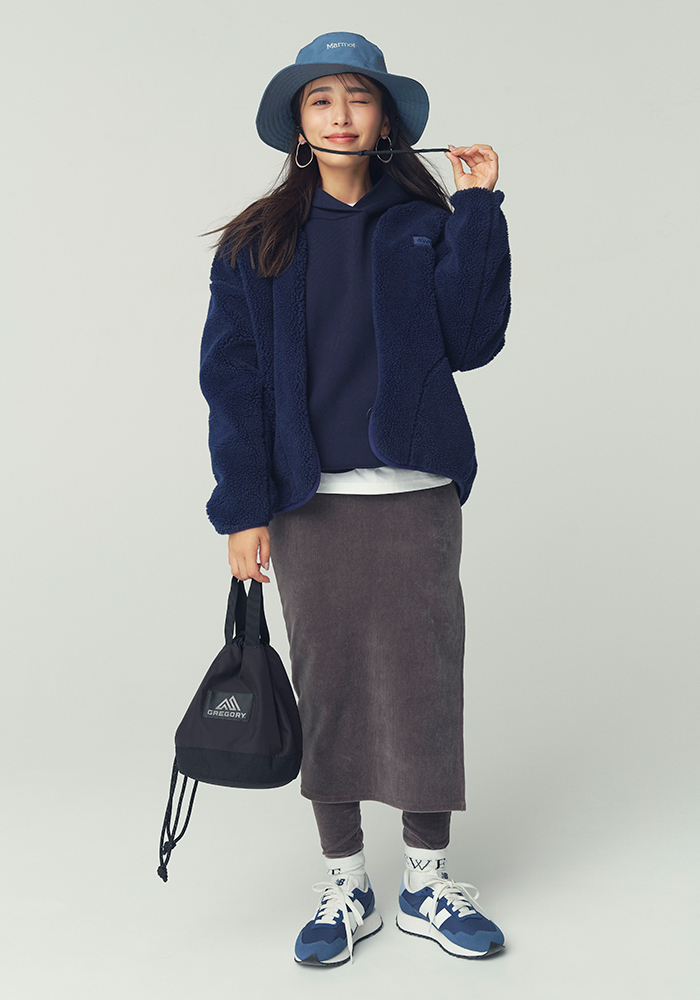 春夏 大人女子のアウトドアコーデ。キャンプやピクニックにぴったりな着こなしは？Niau ニアウ