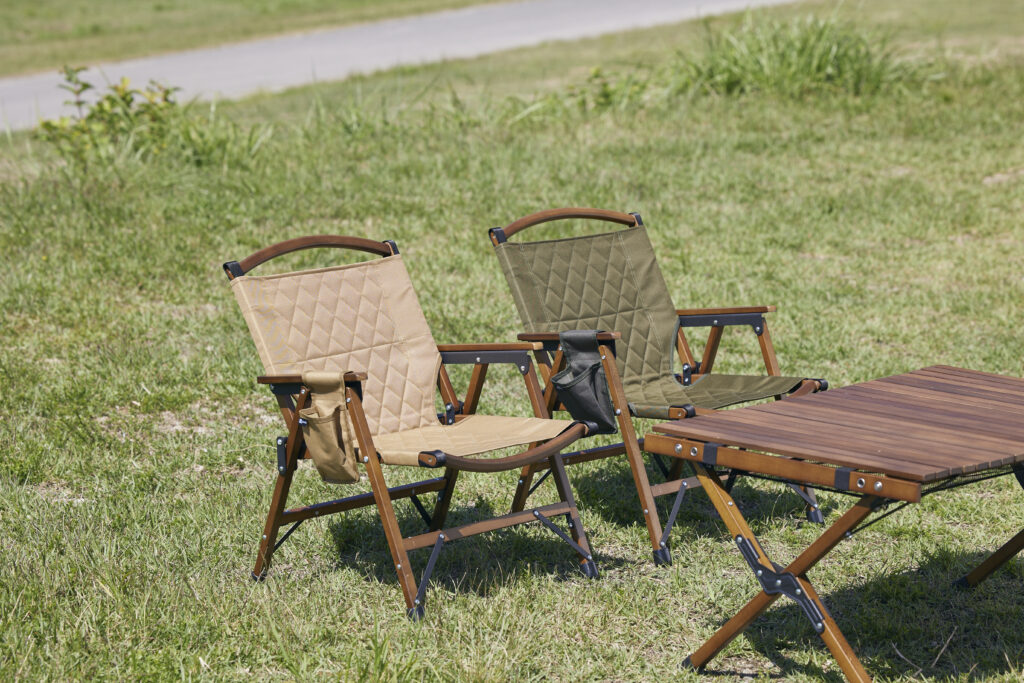 キャンプでお座敷スタイルを快適にするシートやテーブルのおすすめ！ドラッグスター乗りの無骨キャンプツーリング