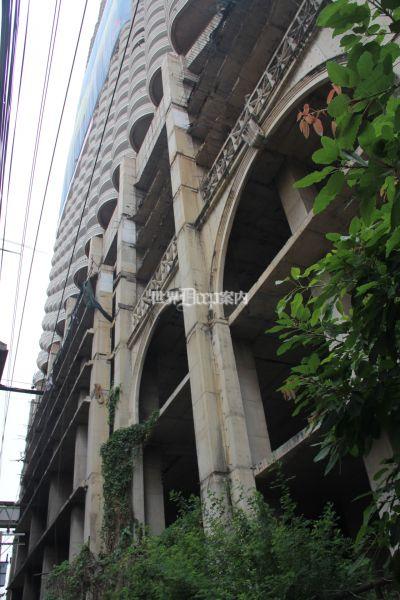 バンコクの心霊スポット：サトーンユニークタワー Sathorn Unique Tower- シラチャ進出・不動産投資