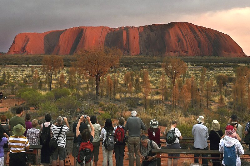 世界最大級の一枚岩“ウルル エアーズロック ”〜世界遺産 in オーストラリア〜 - 海外留学 3TOP スリートップ