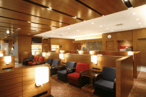 価格.com - 空港ラウンジから選ぶゴールドカード