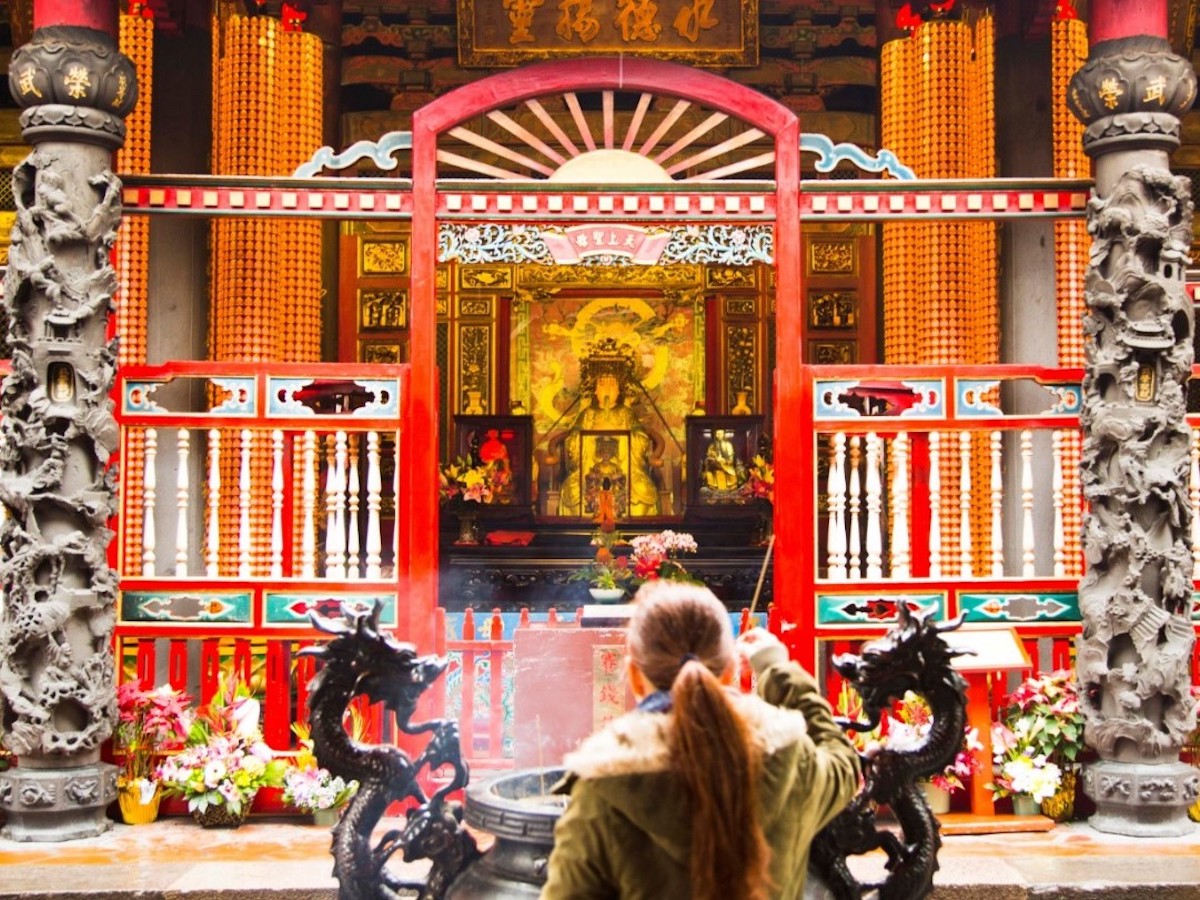 アジア最強の恋愛成就を誇る！台湾の「霞海城隍廟」で赤い糸を引き寄せてRETRIP リトリップ