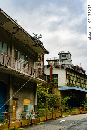 toshibo書籍『8月32日』廃墟と写真 on X: 