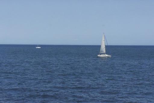 海に浮かぶヨットの写真素材109562479- PIXTA