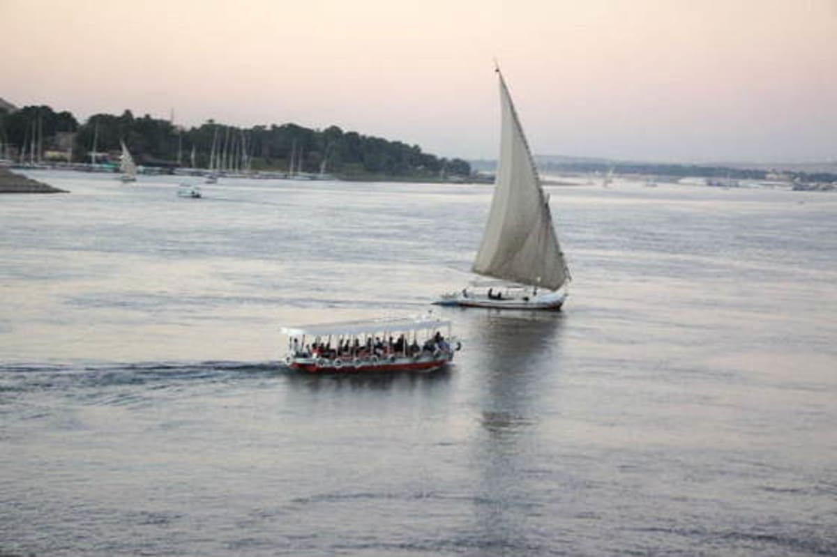 エジプトアスワンのこれが現地スーク 市場 ：紀元前の神秘の息吹 エジプト悠久ナイル1人船旅Cruisemans