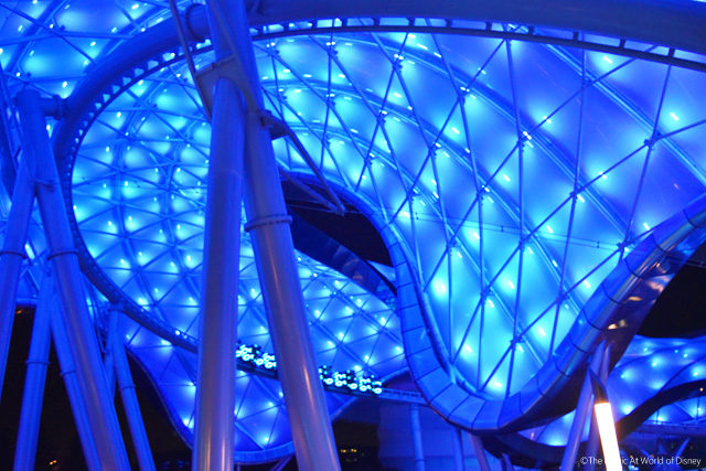 フロリダディズニー 2023年オープン最新アトラクション「トロン・ライトサイクル・ラン」を体験した感想ゆるふわ秘書の旅行&グルメブログ