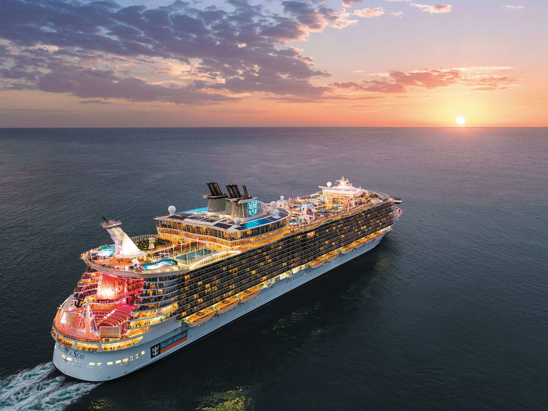 アイコンオブザシーズ ロイヤルカリビアンインターナショナル のクルーズ客船紹介ベストワンクルーズ・船旅専門旅行会社