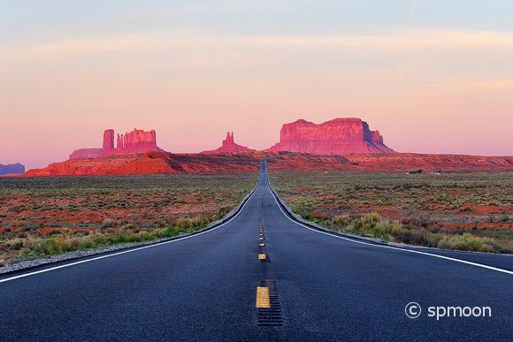 奇岩の聖地「モニュメントバレー」でアメリカの原風景を颯爽とドライブしよう！オリコンニュース ORICON NEWS