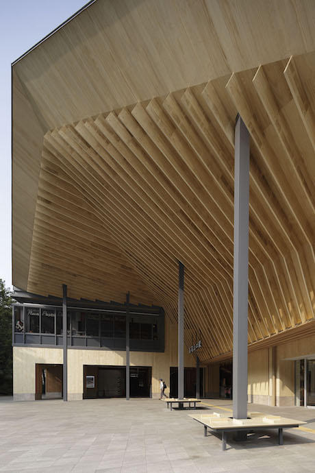 高尾山口駅前「高尾山ふもと公園」工事の記録と周辺のうつり変わり - 高尾山 春夏秋冬の風景と花