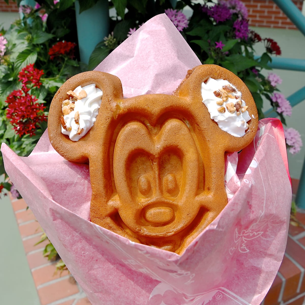 ディズニーランドのミッキーワッフルのお店。グレートアメリカンワッフルカンパニー。 - ディズニー旅行宿泊記