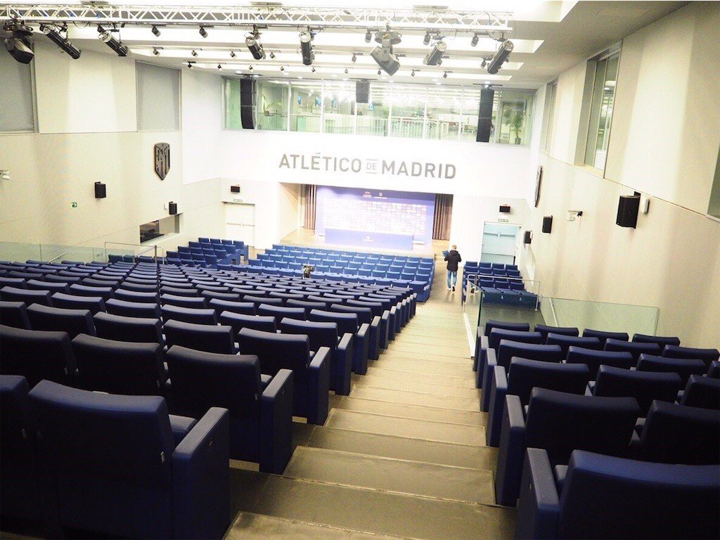 現地観戦ガイド リヤドエア・メトロポリターノ アトレティコ・マドリードTravelling Around Footballｰ海外サッカー観戦ガイドｰ