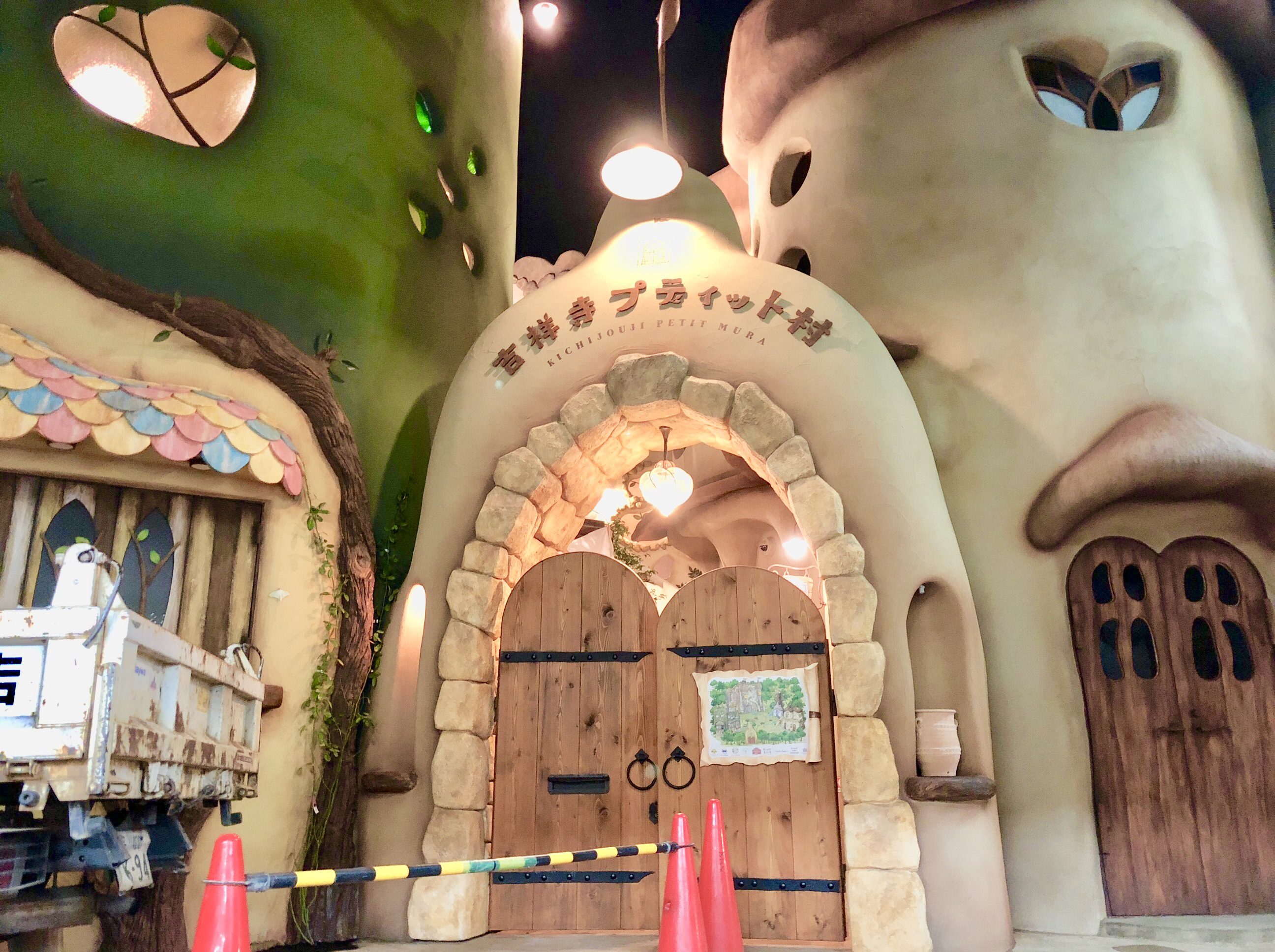 吉祥寺プティット村の猫カフェ「てまりのおしろ」が最高の癒し！そこはジブリの世界オリコンニュース ORICON NEWS