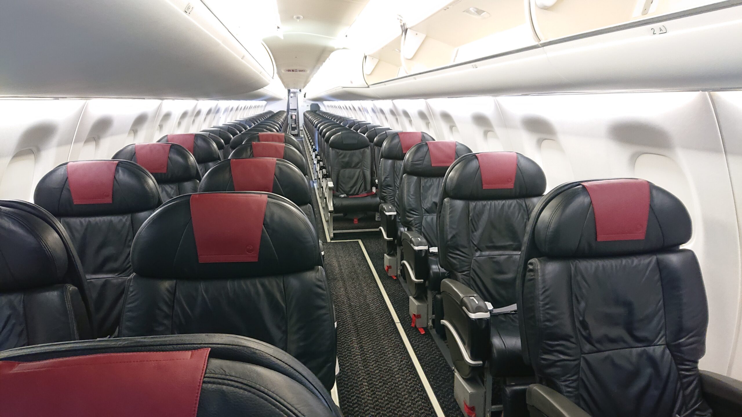 あなたが好きな座席位置は？飛行機の座席、どこがいい？おすすめの座席は？JAL Mallショッピングでマイルがたまる・つかえる