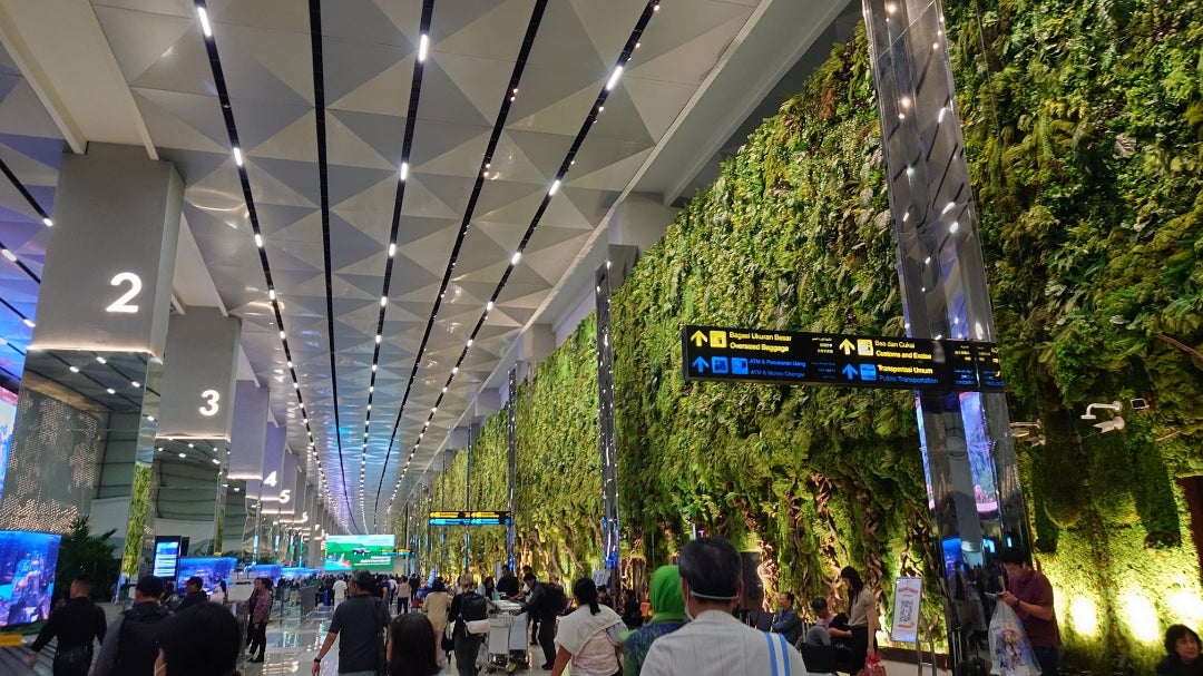 スカルノ ハッタ国際空港 ⇔ ジャカルタ市内近郊エリアホテル チャーター車空港送迎 インドネシア- KKday