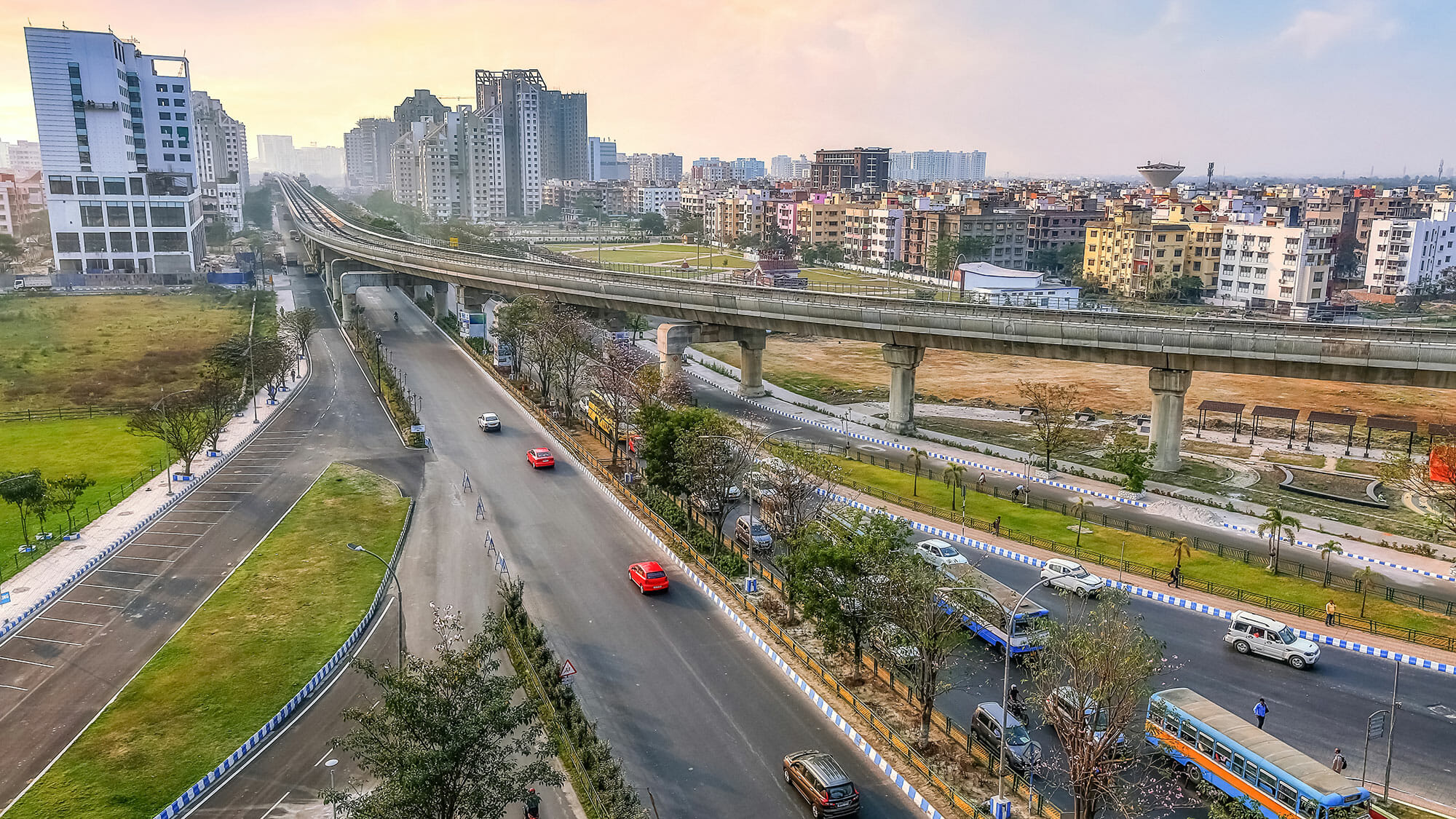 インドネシアの鉄道・高速道路・首都移転と新型コロナその後 ～海外をちょっとのぞき見コラム 第22回～ - 海外ビジネスナビ - 中小機構投稿海外ビジネスナビ - 中小機構
