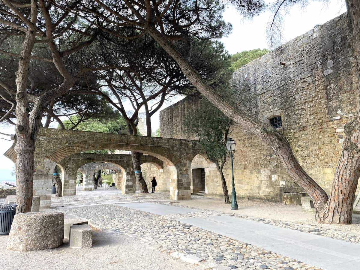 リスボン随一の絶景？！ サン・ジョルジェ城 ２台のエレベーターで徒歩でも楽ちん 中心部からのアクセス方法も ポルトガルLisbon,PortugalJOURNEY COOKING