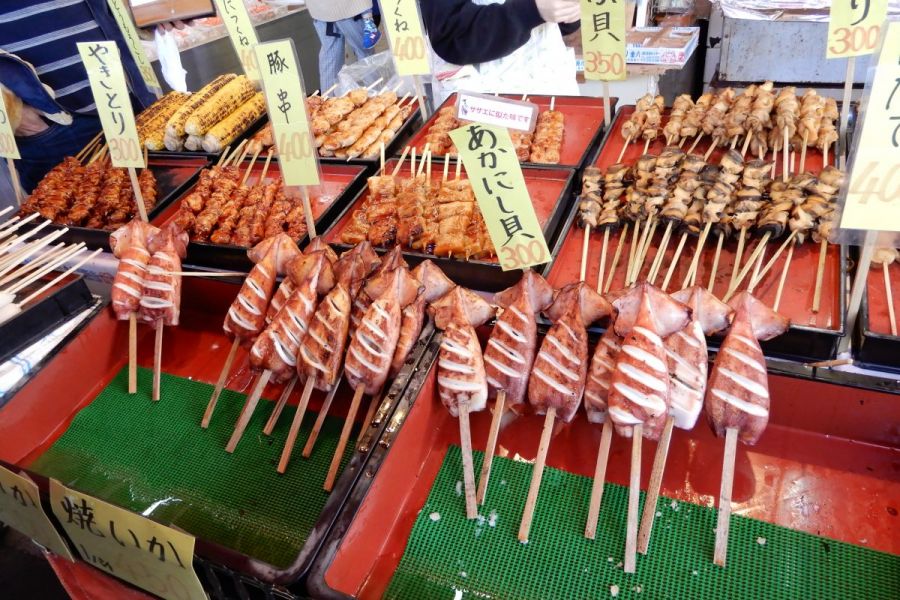 寺泊魚の市場通り 魚のアメ横 新潟の観光スポット 公式 新潟県のおすすめ観光・旅行情報！にいがた観光ナビ