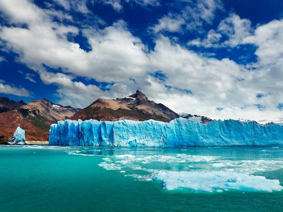 ロス・グラシアレス国立公園 25121006587 の写真・イラスト素材アマナイメージズ