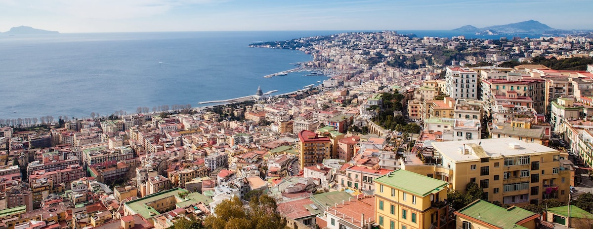 美しさ ☆4.0ポジリポの丘の夜景 夜景ワールド