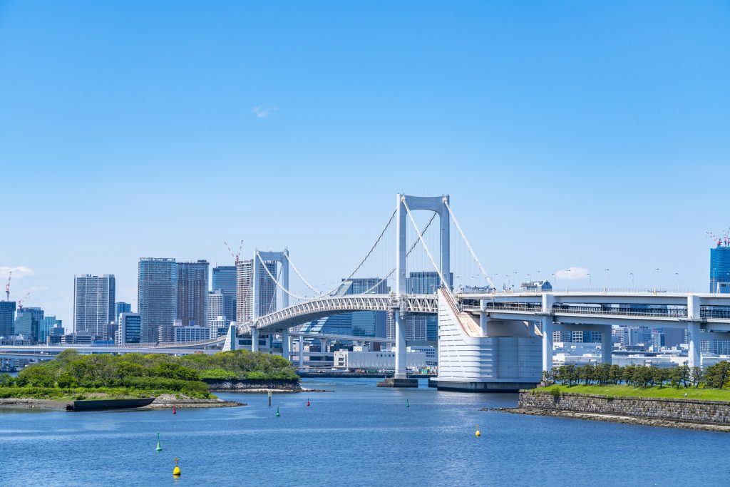 レインボーブリッジの魅力に迫る！楽しみ方や撮影スポットも東京湾クルージングレストランのシンフォニ