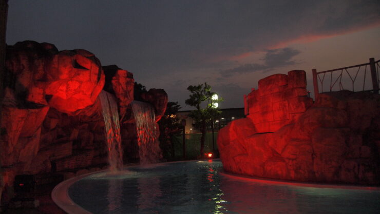 関西 屋内プール8選！大阪の鶴見緑地プールやスライダー・温水プールのおすすめを紹介 じゃらんニュース