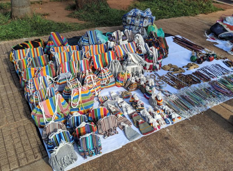 Day235 アルゼンチン ブエノスアイレス 野外マーケットで珍しくお土産を買う🧸和田夫婦の世界旅行記