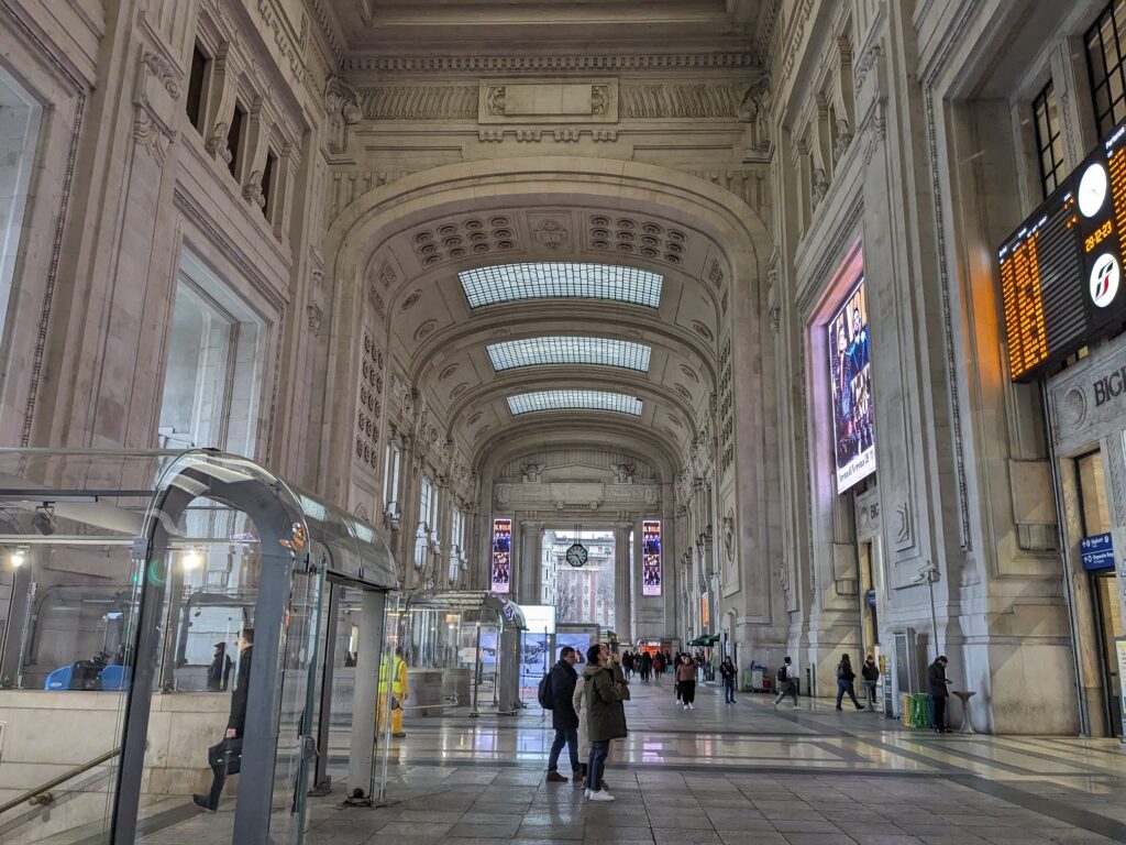 ミラノ-マルペンサ空港から市内への行き方と移動に役立つ5つのヒント