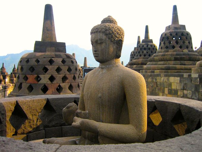 インドネシアで変な建築を見つけたよ！！ - インド大好き！ティラキタブロ グインド大好き！ティラキタブロ グ