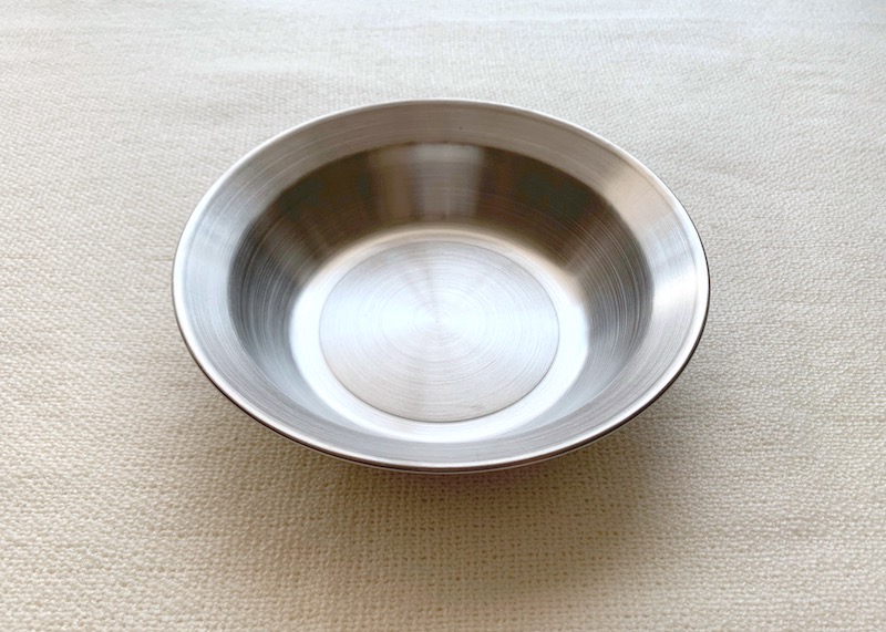 新メスティンも登場！ダイソー新業態「Standard Products」のキャンプ新商品をチェックアウトドアショップ・自然派の店BE-PALキャンプ、アウトドア、自然派生活の情報源ビーパル