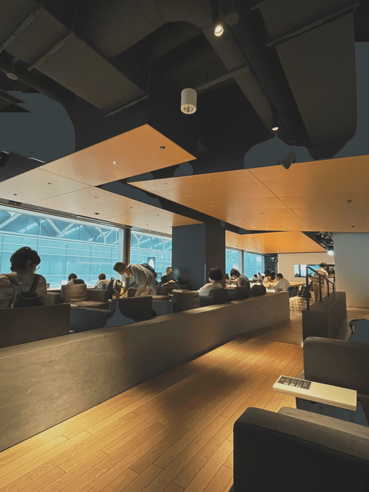 羽田空港国際線ターミナルのカードラウンジ「SKY LOUNGE ANNEX」に行ってみた感想 - Naga_agoshima Life