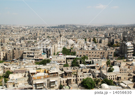 アジア, シティ, スカイライン, タウン, トルコの旗, マーディン城, マルディン, 七面鳥, 丘, 丘の上, 中世, 中東, 伝統建築, 古代,家, 屋外, 建物, 建築, 文化遺産, 旅行, 日光, 旧市街, 歴史的, 町並み, 石造りの家, 美しい景色, 街並み, 要塞, 観光, 都市,風景の無料