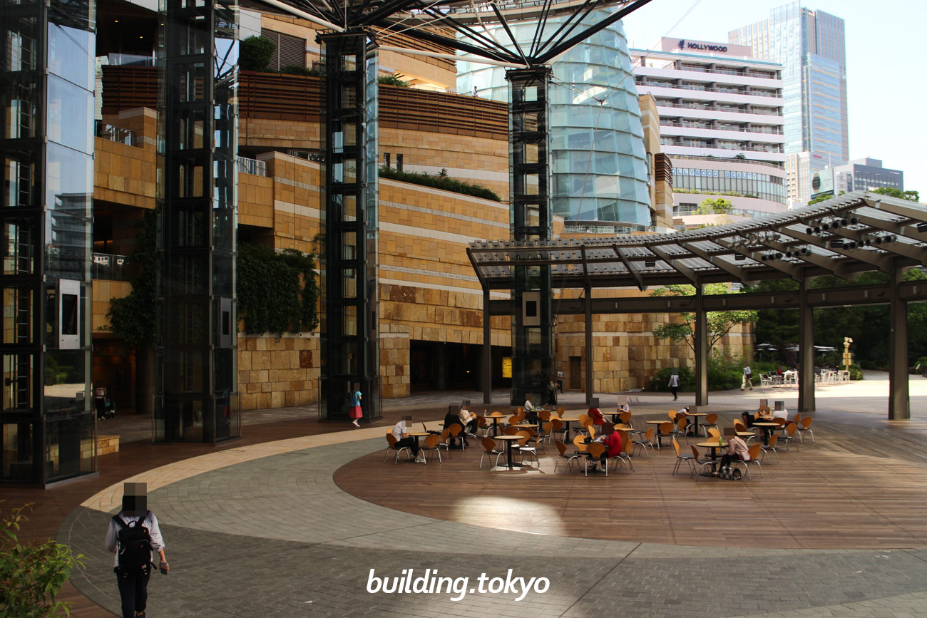 六本木ヒルズ：駐車場の入り方