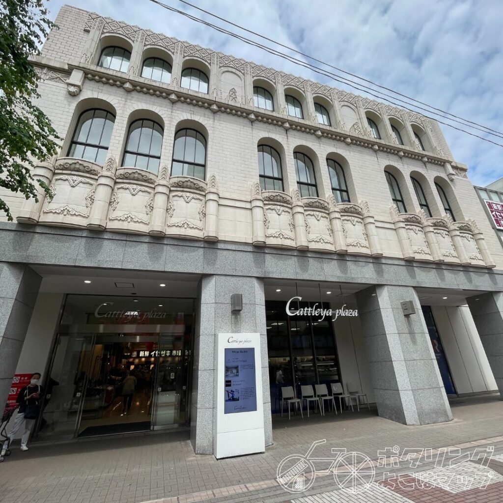 中区伊勢佐木町・伊勢佐木モールの「国壱麺 中国蘭州牛肉ラーメン 関内店」で蘭州水餃セット スーパー太帯麺 ＆香菜 - みうけんのヨコハマ原付紀行