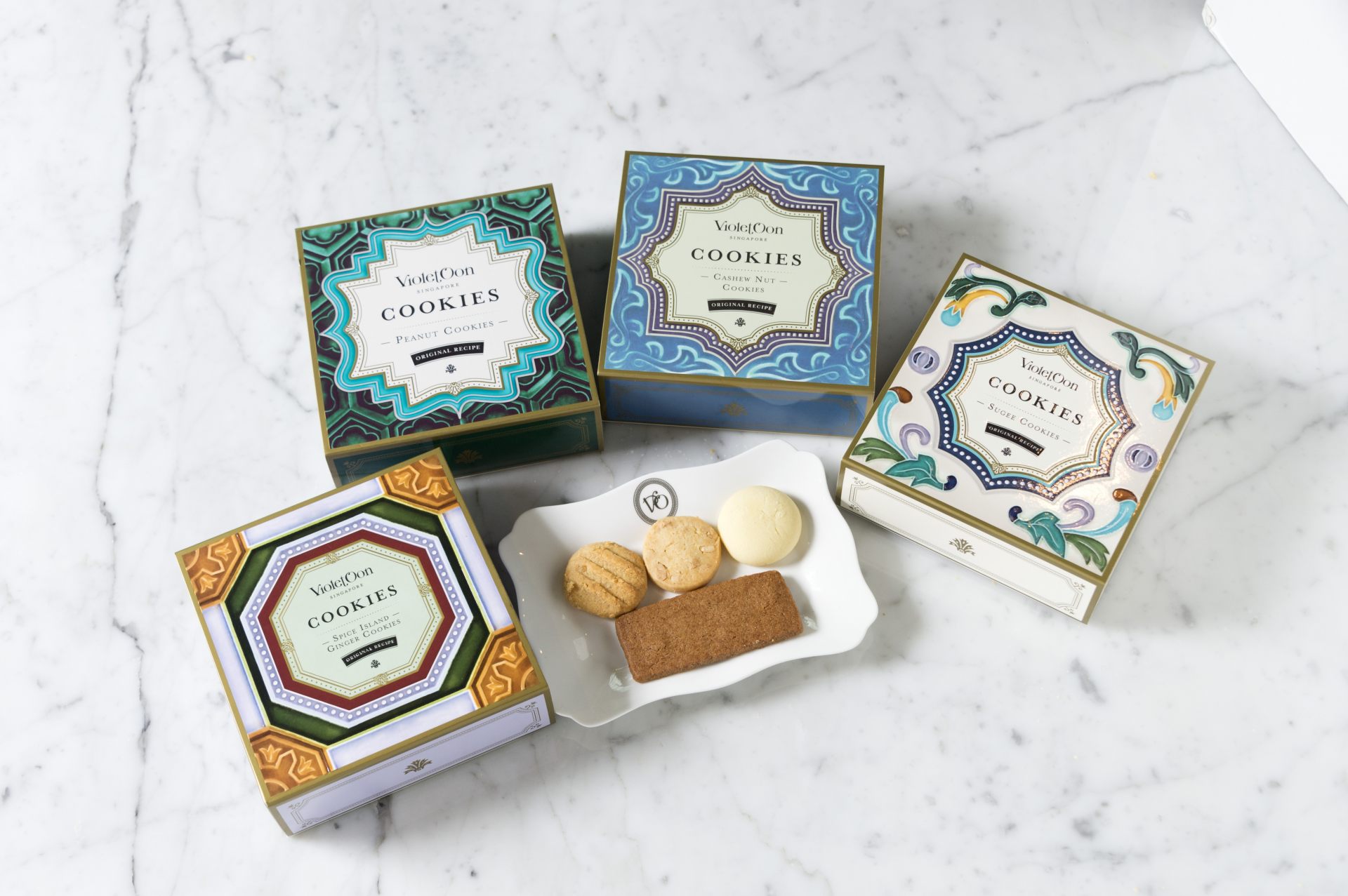 チャンギ国際空港で買ったお土産 お菓子 – IRVINS Salted Egg – シンガポール Day5 – ふたりでねっと