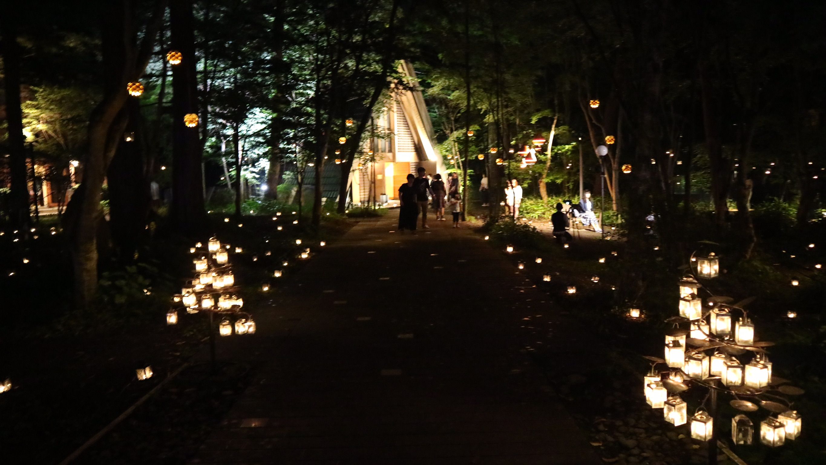 公式 軽井沢高原教会 - YouTube