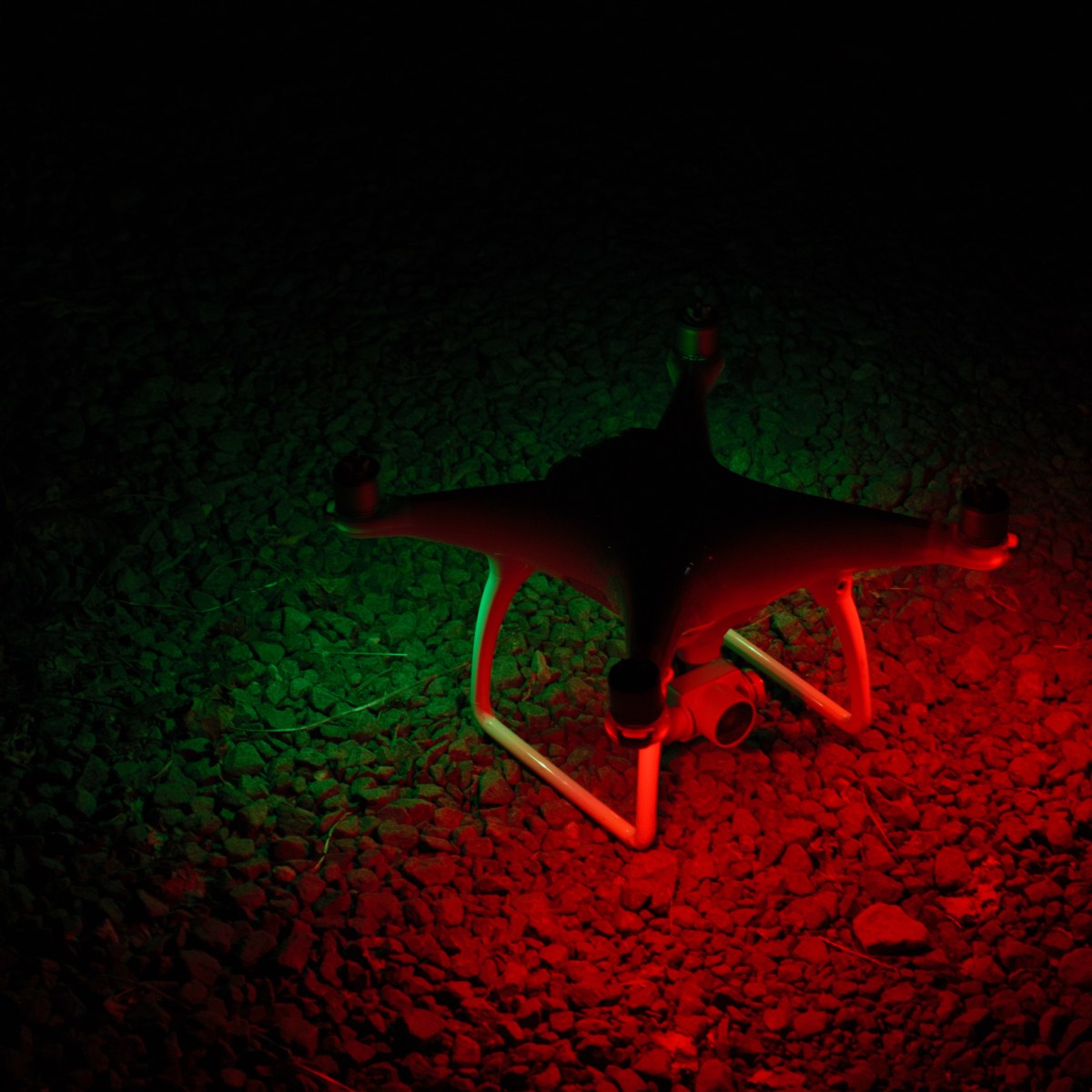 多摩川河川敷においてドローン・デモ飛行と操縦体験会を実施します株式会社アイ・ロボティクスのプレスリリース