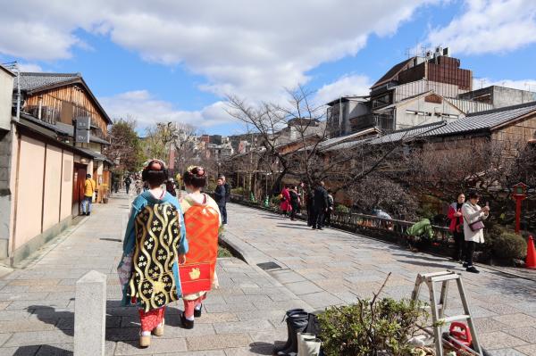 高校生の卒業旅行の予算を調査！費用を抑えるコツも紹介