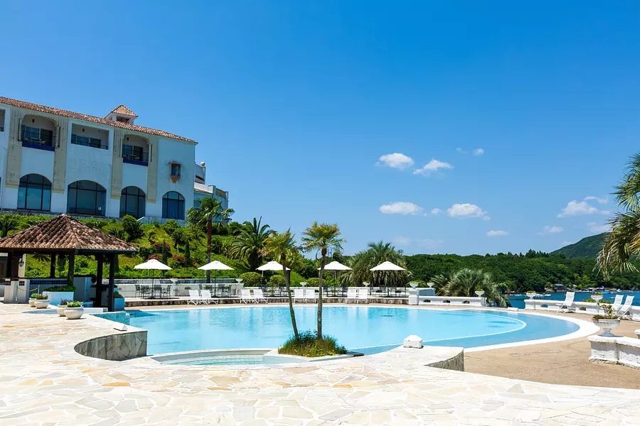 プール営業のご案内👙💕 〜ご宿泊者限定〜 ⁡ 7月4日 金 よりプール営業開始🐋🌴 ナイトプール券付き宿泊プランも販売中🌚✨ ⁡ ୨୧︎┈︎┈︎┈︎┈︎ ︎┈︎┈︎┈︎┈︎┈︎┈︎┈︎┈︎ ୨୧ ⁡🈺プール営業 ◼️期間 7 4 金 -9 24 水 12:00までナイト プール