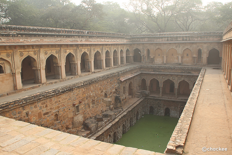 インドの階段井戸⑤デリーの階段井戸 アグラーセン・キ・バオリ 西遊インディア アーカイブス