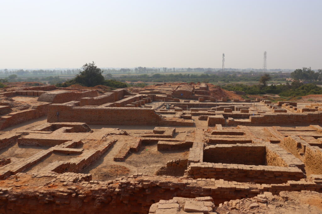 世界遺産 モヘンジョダロの遺跡群ホットホリデ