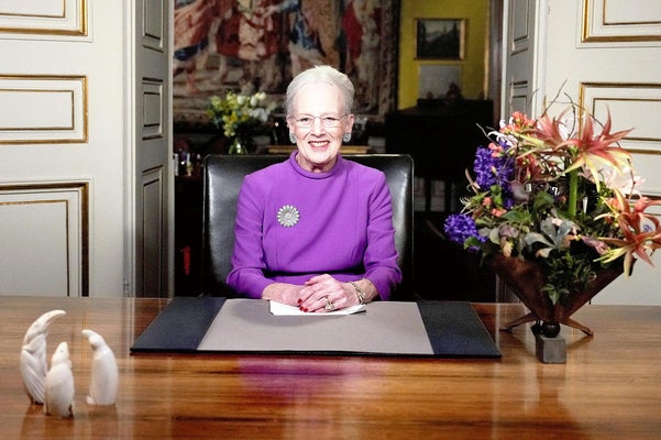 A Majestic Tale - クリエイティビティーから誕生した デンマーク マルグレーテ女王陛下による挿絵ロイヤル コペンハーゲン公式オンラインストア