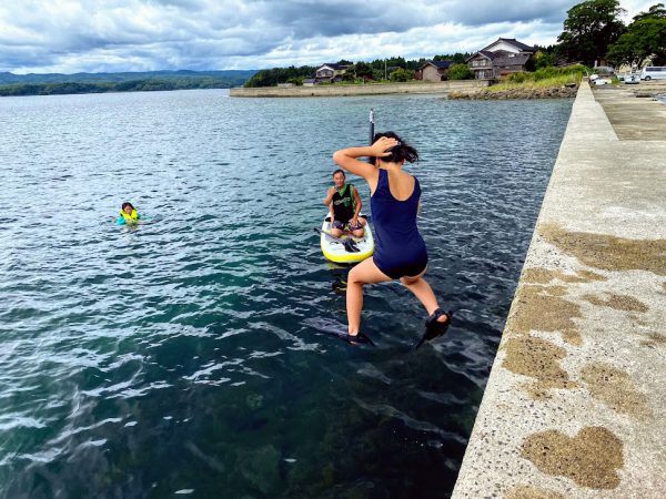 夏休みに海へ行こうと考えています。都内から友人4人で遊び に行く場合、「電車」と「レンタカー」どちらがお得ですか？ファイナンシャルフィールド﻿その他暮らし