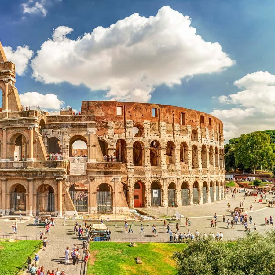 ローマ・テルミニ駅によるコロッセオから地下鉄、 タクシー、 徒歩、 線75 バスへの移動