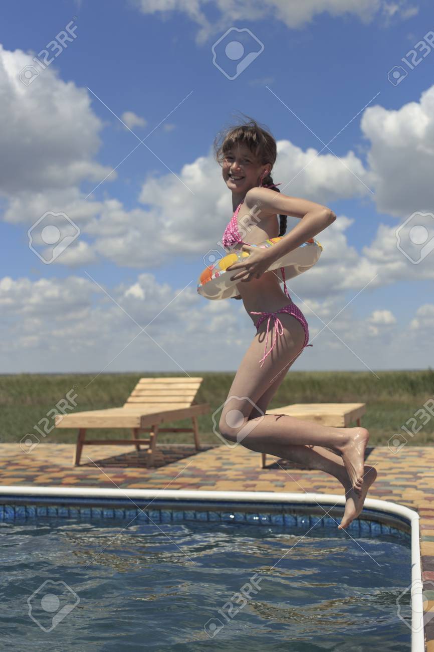 夏休みの思い出金魚鉢の水を入れ替え 昭和100年水彩イラスト たかなかアトリエ